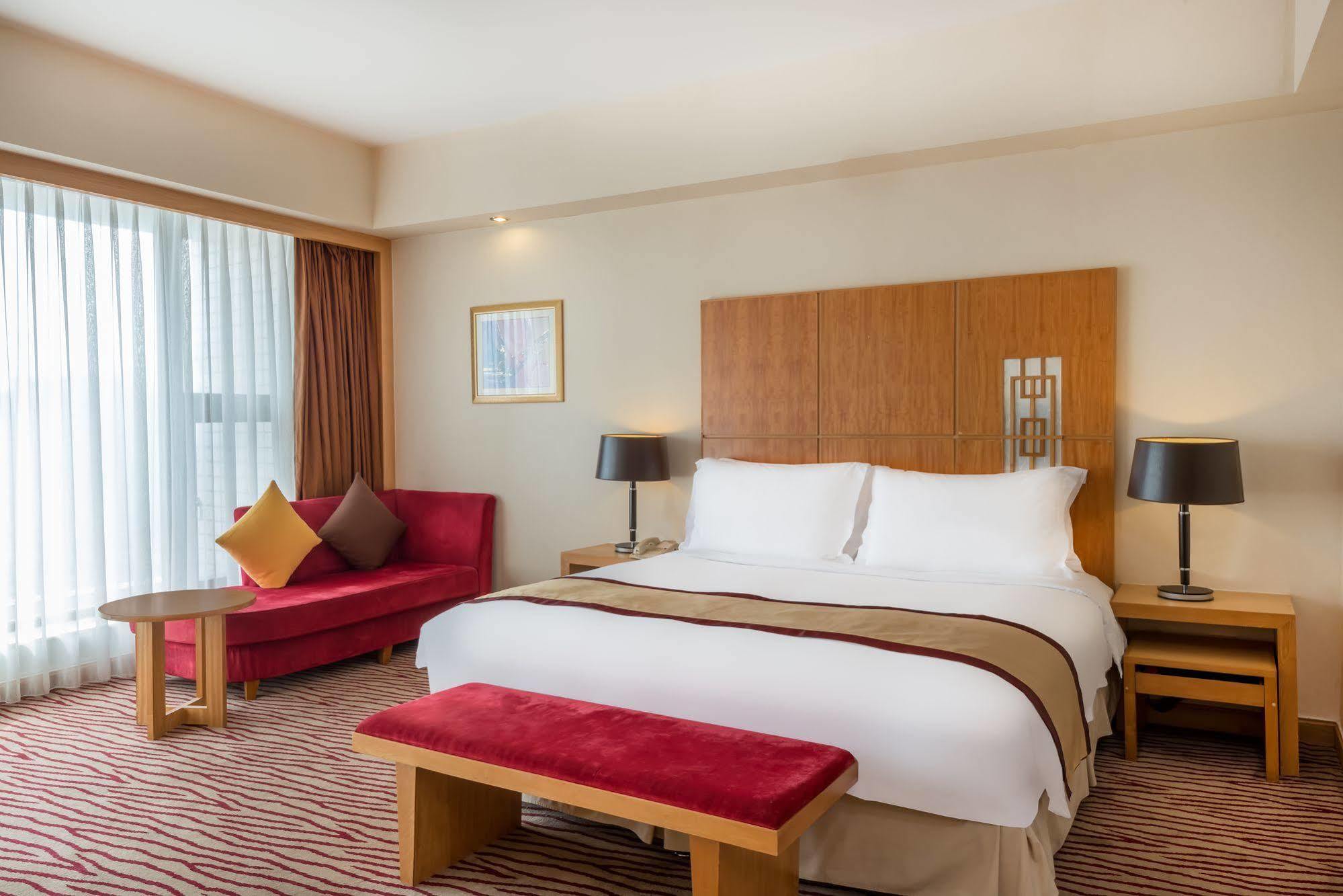 Crowne Plaza Zhanjiang Kang Yi, An Ihg Hotel Buitenkant foto