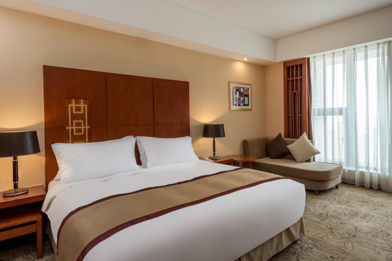 Crowne Plaza Zhanjiang Kang Yi, An Ihg Hotel Buitenkant foto
